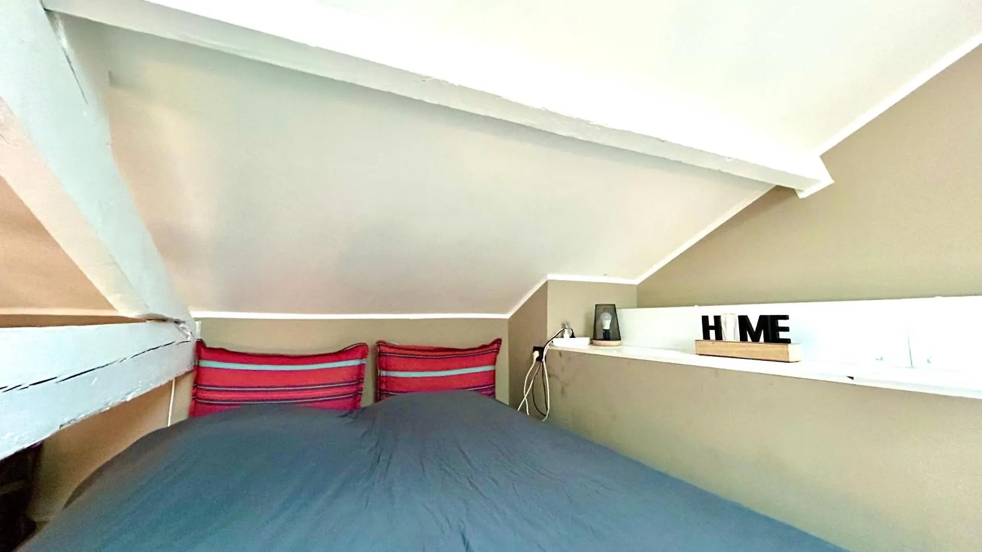 Lovely & Sunny Loft Heart Of Nice With A/C! 0*,